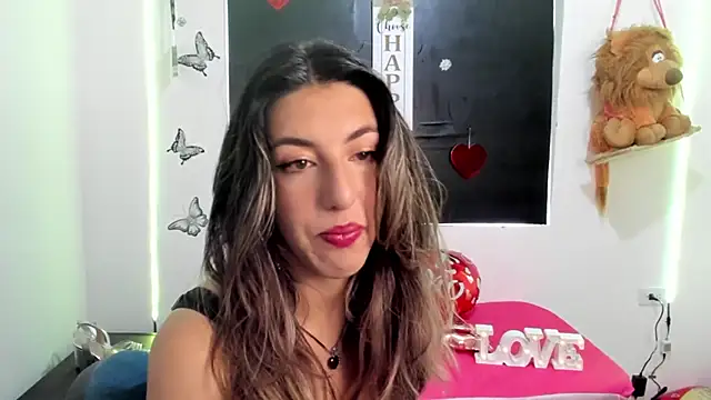 Snapshot of queen-natty chatting on 03/07/25, 01:29 queen-natty online show from 03/07/25, 01:29