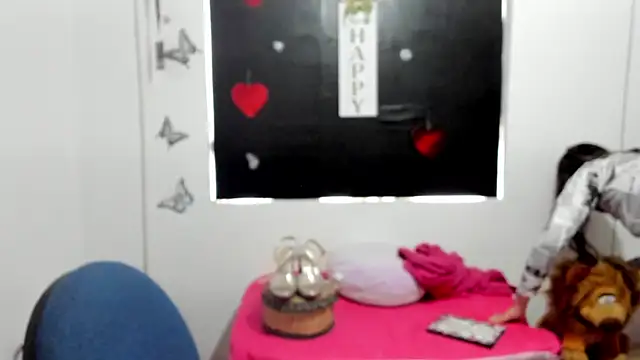 Snapshot of queen-natty chatting on 03/13/25, 02:01 queen-natty online show from 03/13/25, 02:01