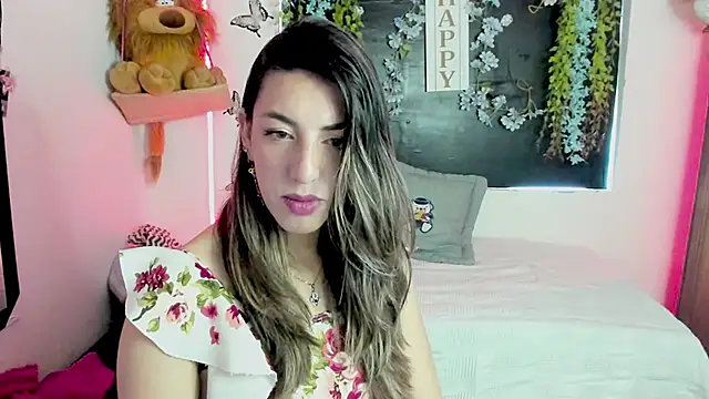 Snapshot of queen-natty chatting on 09/24/25, 01:36 queen-natty online show from 09/24/25, 01:36