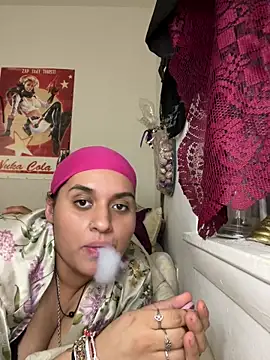 ChubbyBunny69420 online show from 12/06/24, 07:10