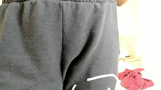 nicole fisherr online show from 11/08/25, 04:56