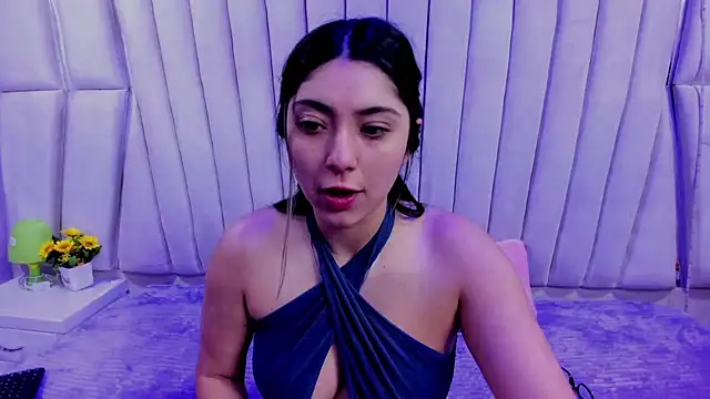 Lucy Anall  online show from 11/04/25, 09:25