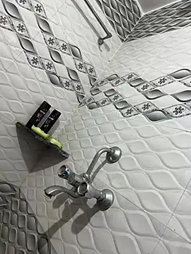 Snapshot of Rahulroy96 chatting on 12/16/24, 05:49 Rahulroy96 online show from 12/16/24, 05:49