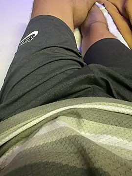 Snapshot of Rahulroy96 chatting on 01/31/25, 05:21 Rahulroy96 online show from 01/31/25, 05:21