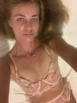 -OliWow- online show from 01/12/25, 01:48