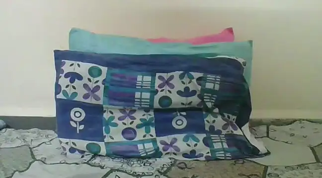 Snapshot of mohit_play chatting on 12/24/24, 10:33 mohit play online show from 12/24/24, 10:33