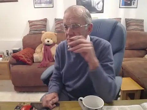 Ferret7777 online show from 10/28/25, 08:11