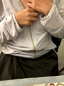 Snapshot of Bella0815 chatting on 12/04/24, 08:01 Bella0815 online show from 12/04/24, 08:01