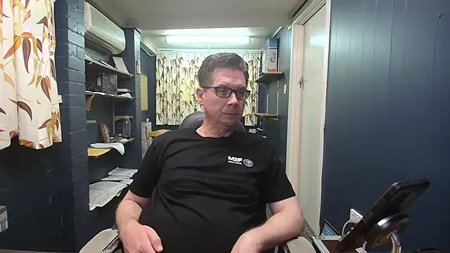 tilobinder online show from 02/24/26, 02:59