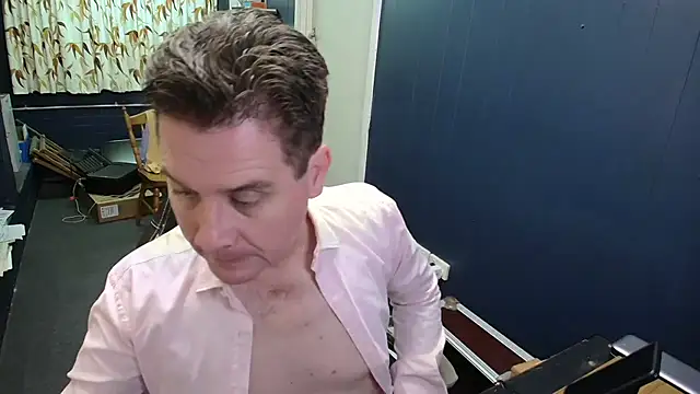 tilobinder online show from 04/10/26, 01:49