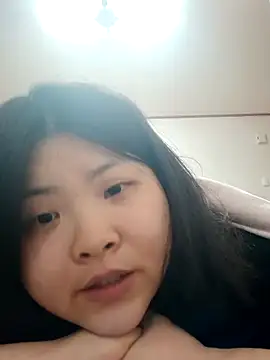 hello098712 online show from 03/10/25, 02:48