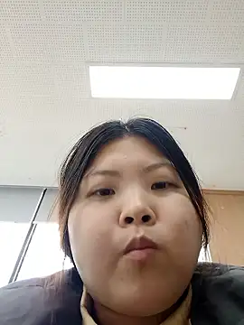 hello098712 online show from 09/19/25, 03:08