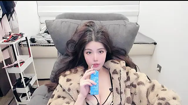 bbtt544 online show from 12/22/25, 02:14