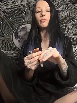 MissMidnightUK online show from 02/05/26, 11:42