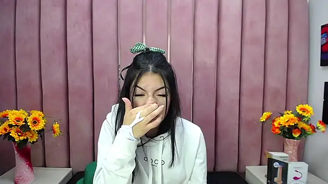 Poly Sasha  online show from 03/18/25, 06:25