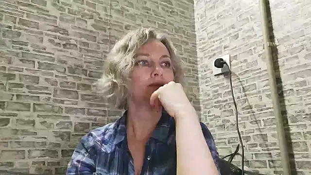 EdithManning online show from 01/13/25, 02:11