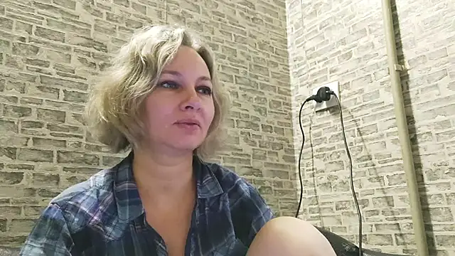 EdithManning online show from 01/14/25, 06:02