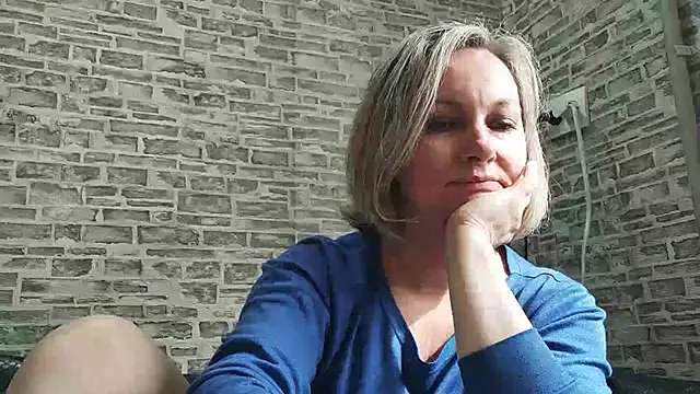 EdithManning online show from 03/11/25, 09:13