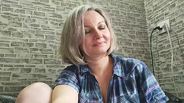 EdithManning online show from 03/21/25, 11:12