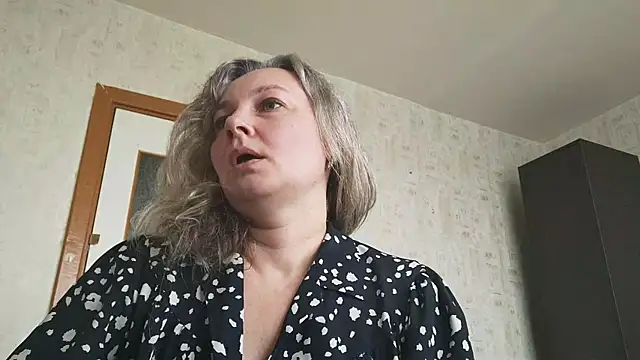 EdithManning online show from 05/08/26, 06:19