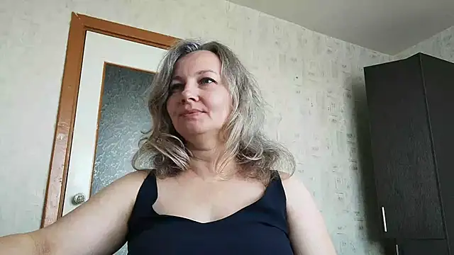 EdithManning online show from 05/24/26, 06:29