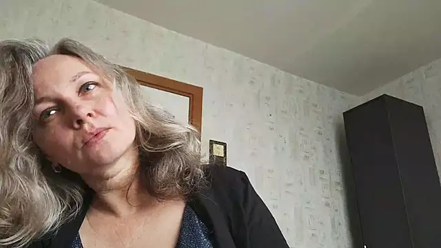 EdithManning online show from 06/02/26, 07:43