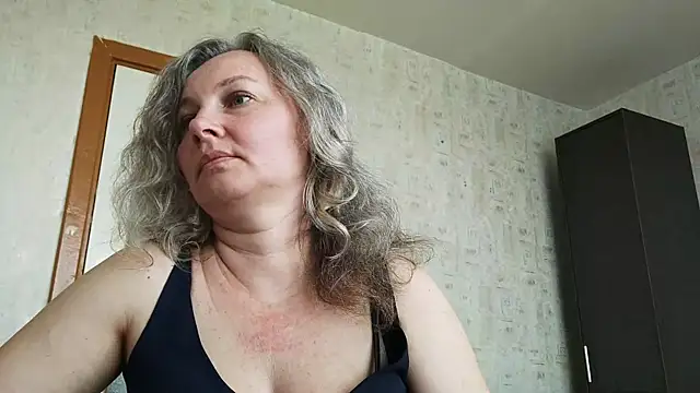 EdithManning online show from 06/10/26, 07:40