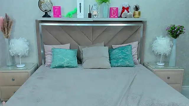 MiaKarlos online show from 07/23/26, 01:19