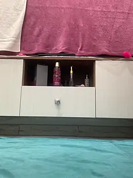 abyusif101099 online show from 03/18/26, 09:18