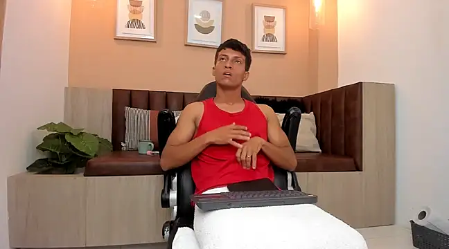 Snapshot of wolf_james123 chatting on 01/31/25, 02:28 wolf james123 online show from 01/31/25, 02:28