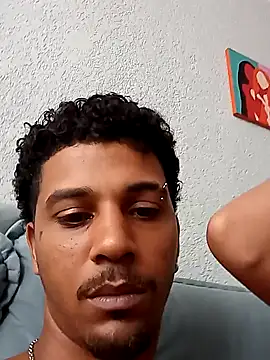 Snapshot of gugao666 chatting on 12/11/24, 04:31 gugao666 online show from 12/11/24, 04:31