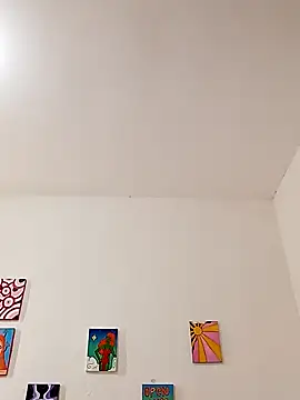 Snapshot of gugao666 chatting on 12/14/24, 10:24 gugao666 online show from 12/14/24, 10:24