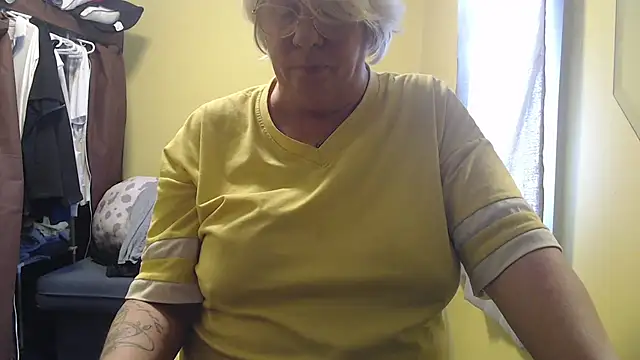 canadiancougar1965 online show from 02/24/26, 04:16