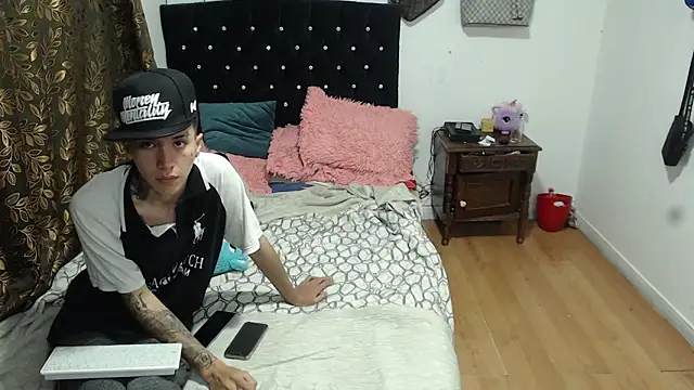 Kitty and jake online show from 12/13/24, 07:58