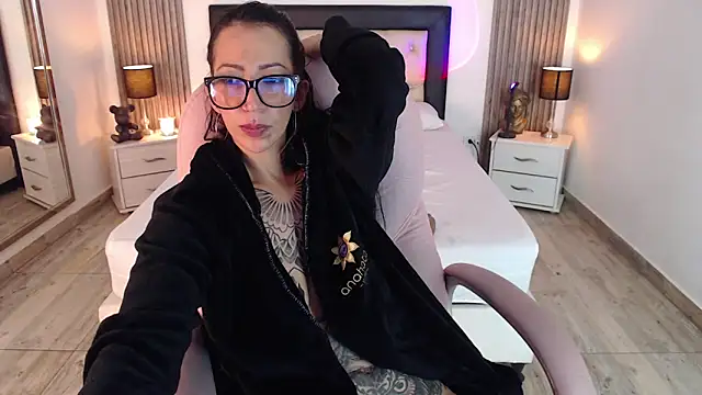 Sam mansson66 online show from 02/17/25, 06:37