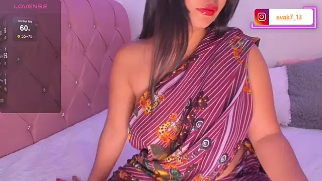 Snapshot of shara_queen1 chatting on 01/23/25, 10:01 shara queen1 online show from 01/23/25, 10:01