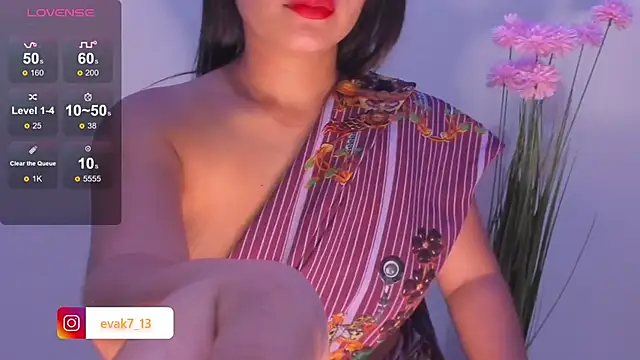 Snapshot of shara_queen1 chatting on 02/03/25, 03:31 shara queen1 online show from 02/03/25, 03:31