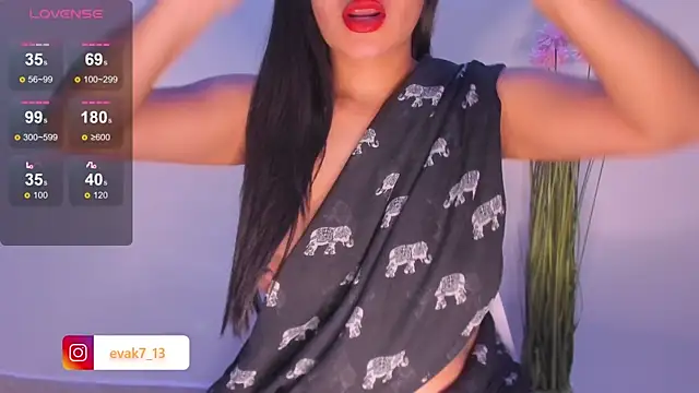 Snapshot of shara_queen1 chatting on 02/04/25, 02:39 shara queen1 online show from 02/04/25, 02:39