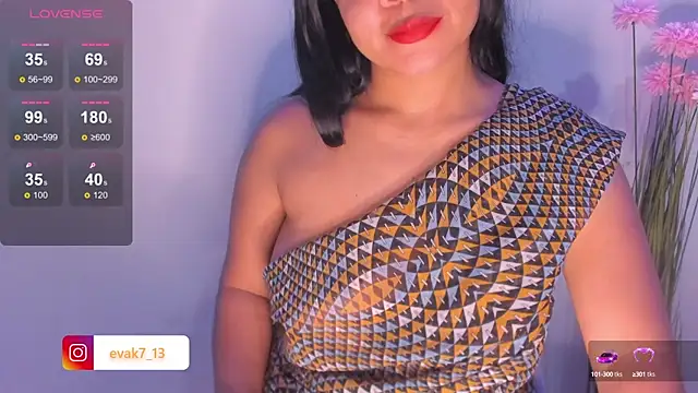 Snapshot of shara_queen1 chatting on 02/22/25, 04:18 shara queen1 online show from 02/22/25, 04:18