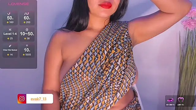 Snapshot of shara_queen1 chatting on 02/25/25, 02:25 shara queen1 online show from 02/25/25, 02:25