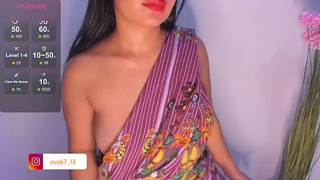 Snapshot of shara_queen1 chatting on 03/18/25, 06:36 shara queen1 online show from 03/18/25, 06:36