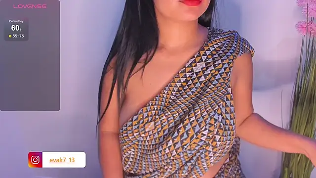 Snapshot of shara_queen1 chatting on 03/19/25, 05:41 shara queen1 online show from 03/19/25, 05:41