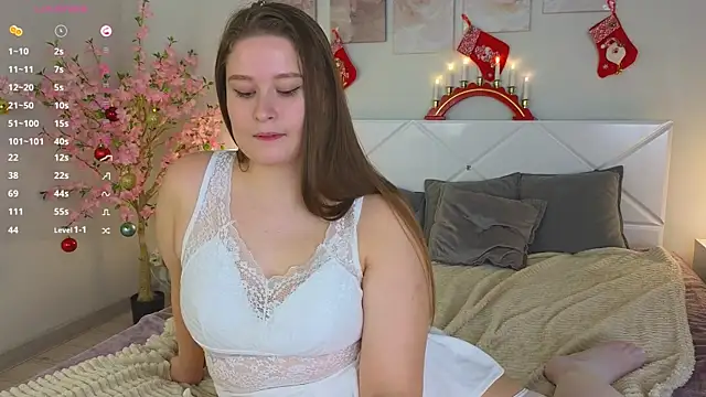 sophie  lee online show from 12/23/24, 02:07