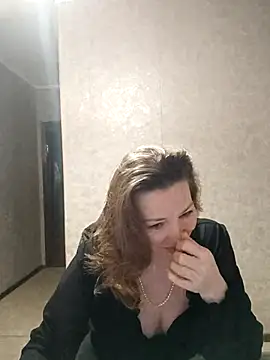 VselenaSun402 online show from 02/17/25, 09:35