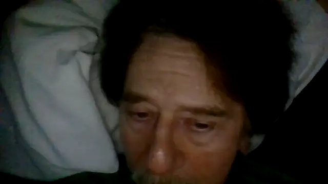 Snapshot of frankie7inch chatting on 05/16/26, 06:43 frankie7inch online show from 05/16/26, 06:43