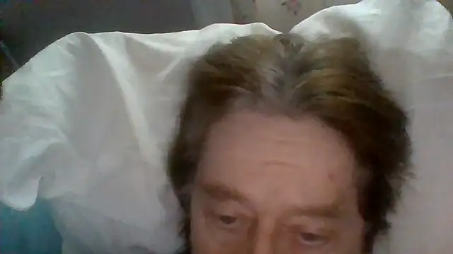 Snapshot of frankie7inch chatting on 05/20/26, 10:21 frankie7inch online show from 05/20/26, 10:21