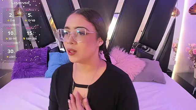 antonelllepiercee online show from 10/02/25, 11:39