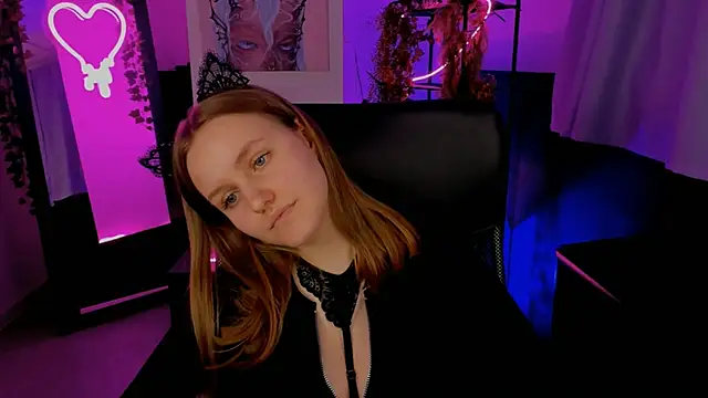 Snapshot of KellyPoter chatting on 12/12/24, 04:43 KellyPoter online show from 12/12/24, 04:43