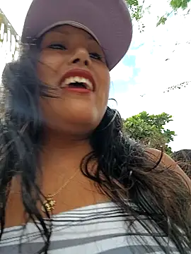 Snapshot of Karol-kamila19 chatting on 12/05/24, 08:33 Karol-kamila19 online show from 12/05/24, 08:33