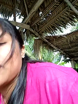 Snapshot of Karol-kamila19 chatting on 12/08/24, 09:19 Karol-kamila19 online show from 12/08/24, 09:19